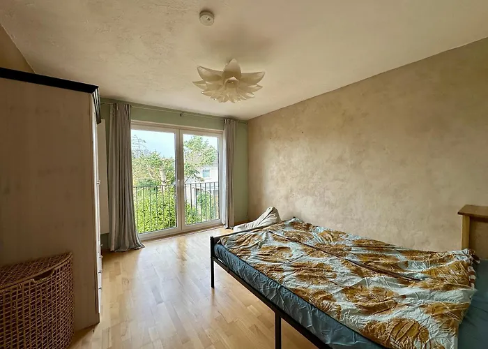 Dom wakacyjny Gemuetliche Mit Balkon
